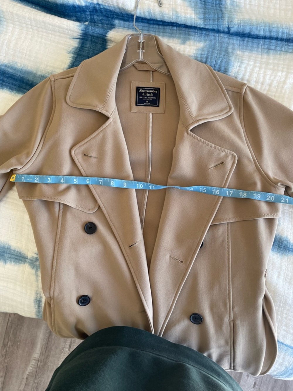 Abercrombie & Fitch Drapey Trench Coat in Khaki - Picture 12 of 16